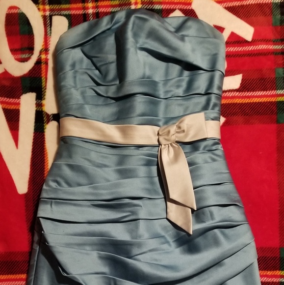 Dress - Picture 2 of 4